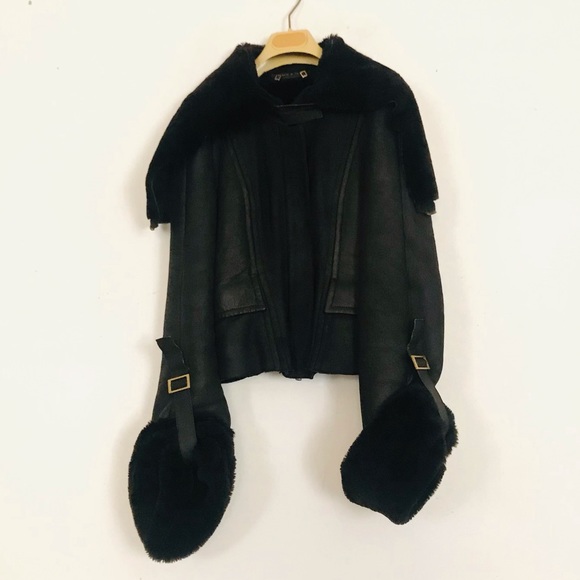 Gucci Cropped Shearling Jacket - Picture 13 of 16